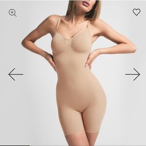 SKIMS “Seamless Sculpt” Brief Bodysuit, Size: Large (L), Color: Clay (Tan), NWOT